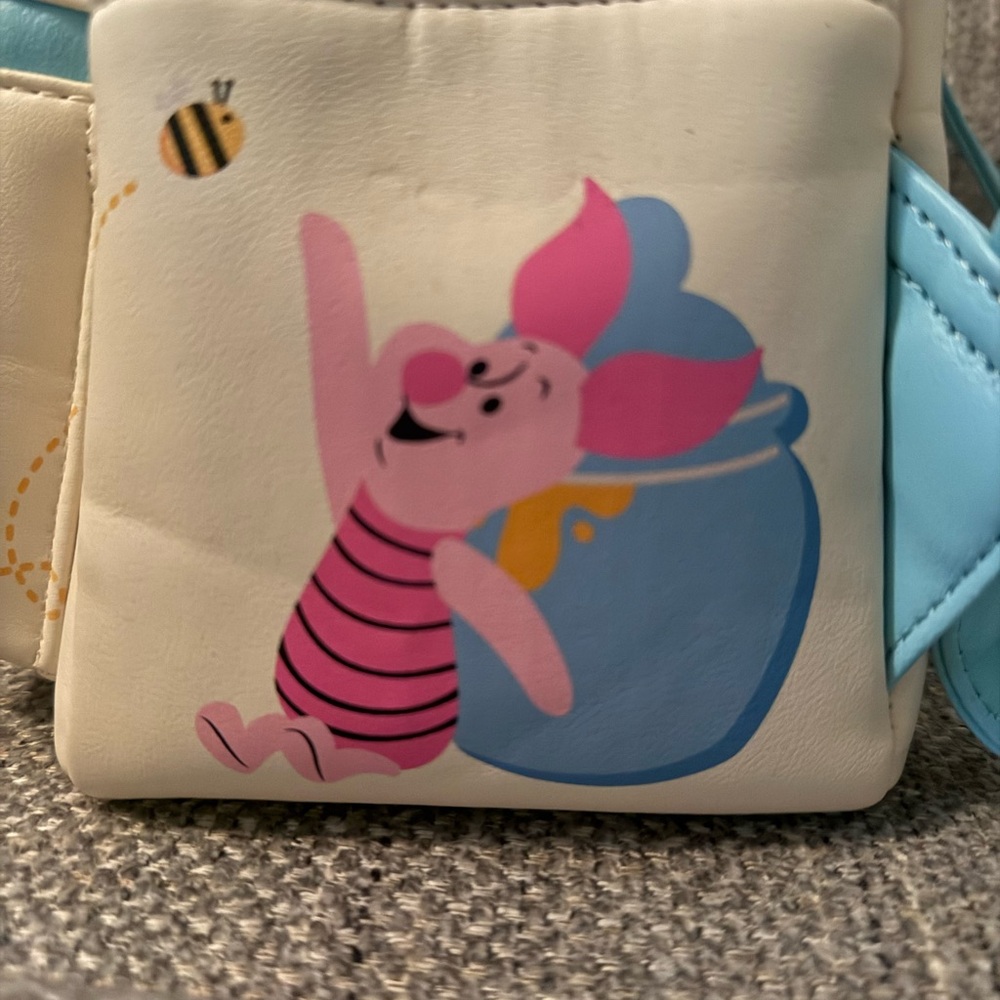 Disney Loungefly Cream Backpack with Pooh and Friends - Picture 5 of 6